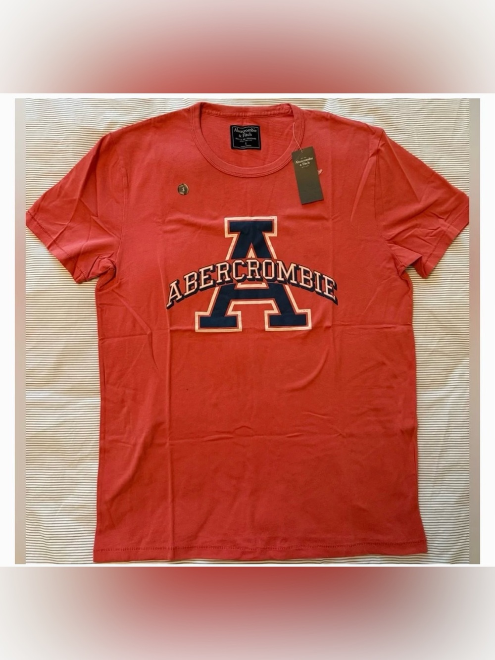 NWT Abercrombie & Finch Men's Tshirt size S
